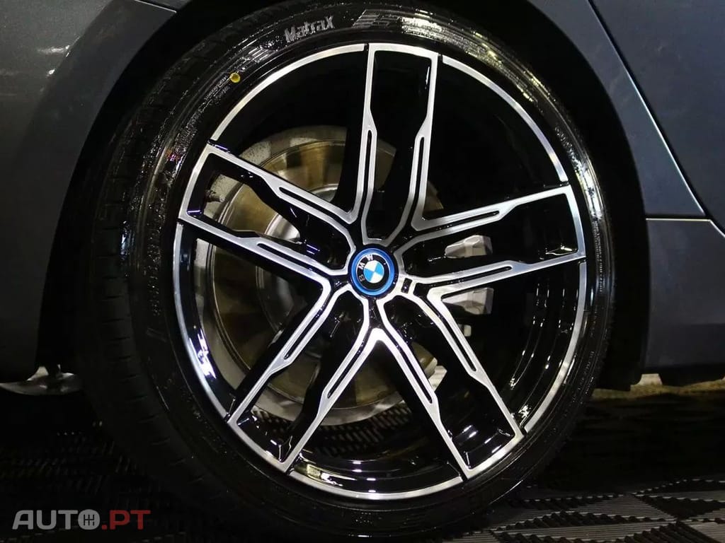 BMW 320 e Line Sport Auto