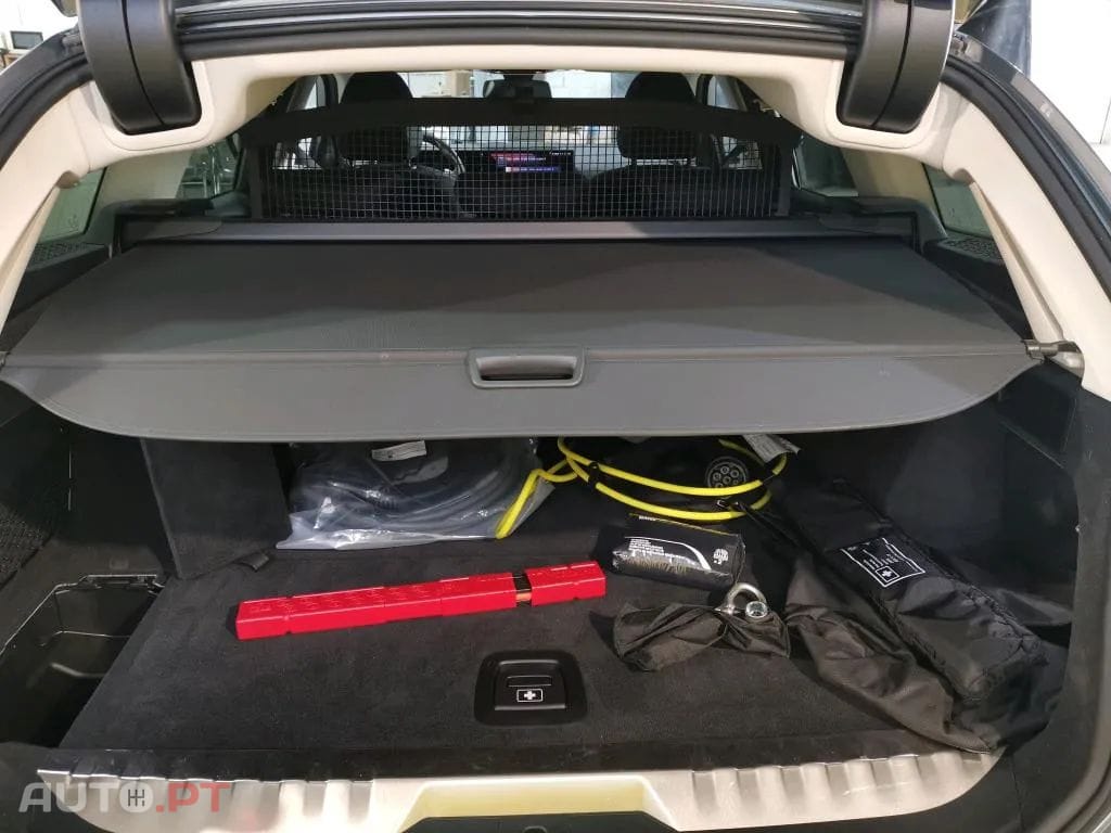 BMW 320 e Touring Auto