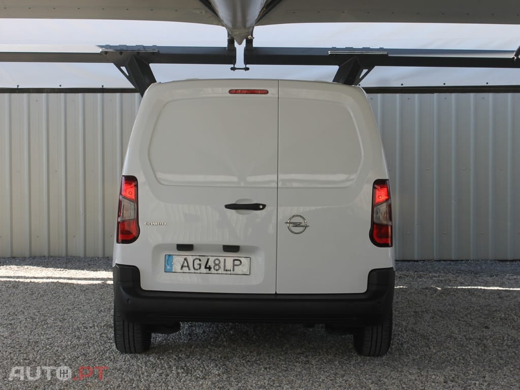 Opel Combo 1.5 102 Cv L1H1 Enjoy (IVA Dedutível)