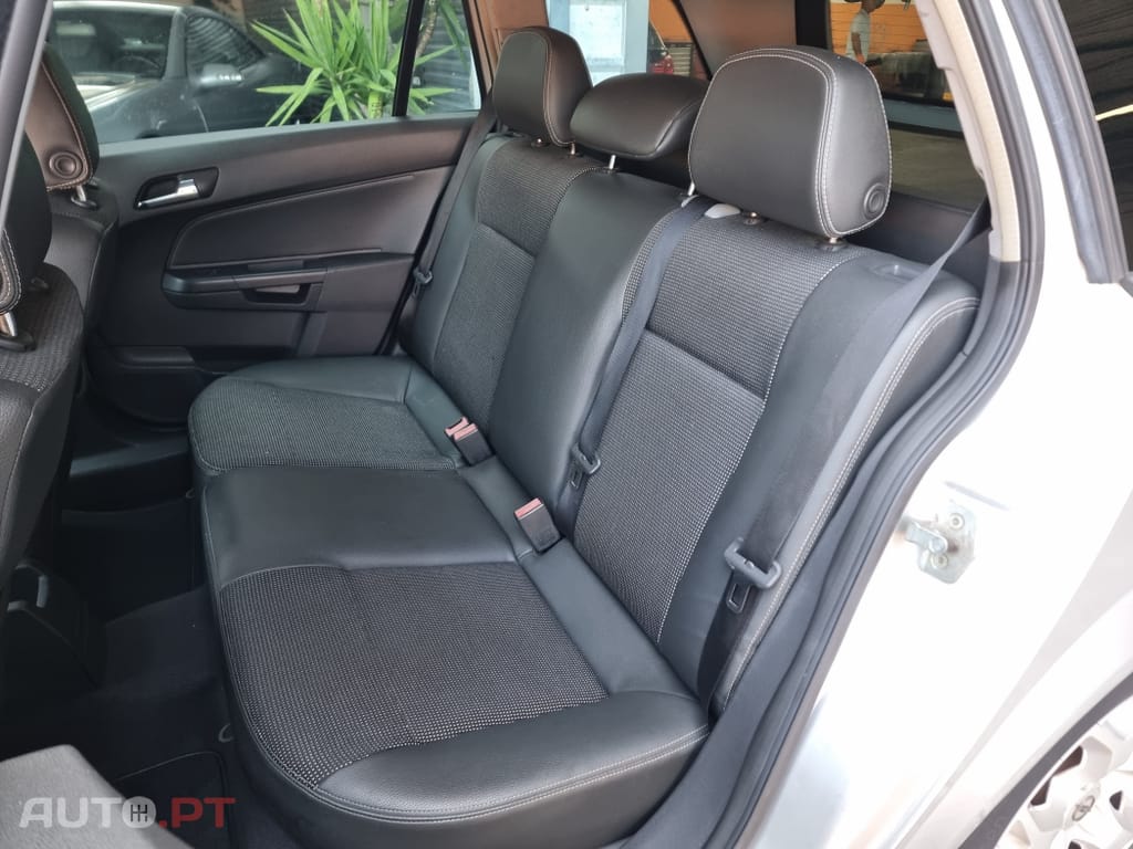 Opel Astra Caravan 1.7 CDTi Cosmo M6