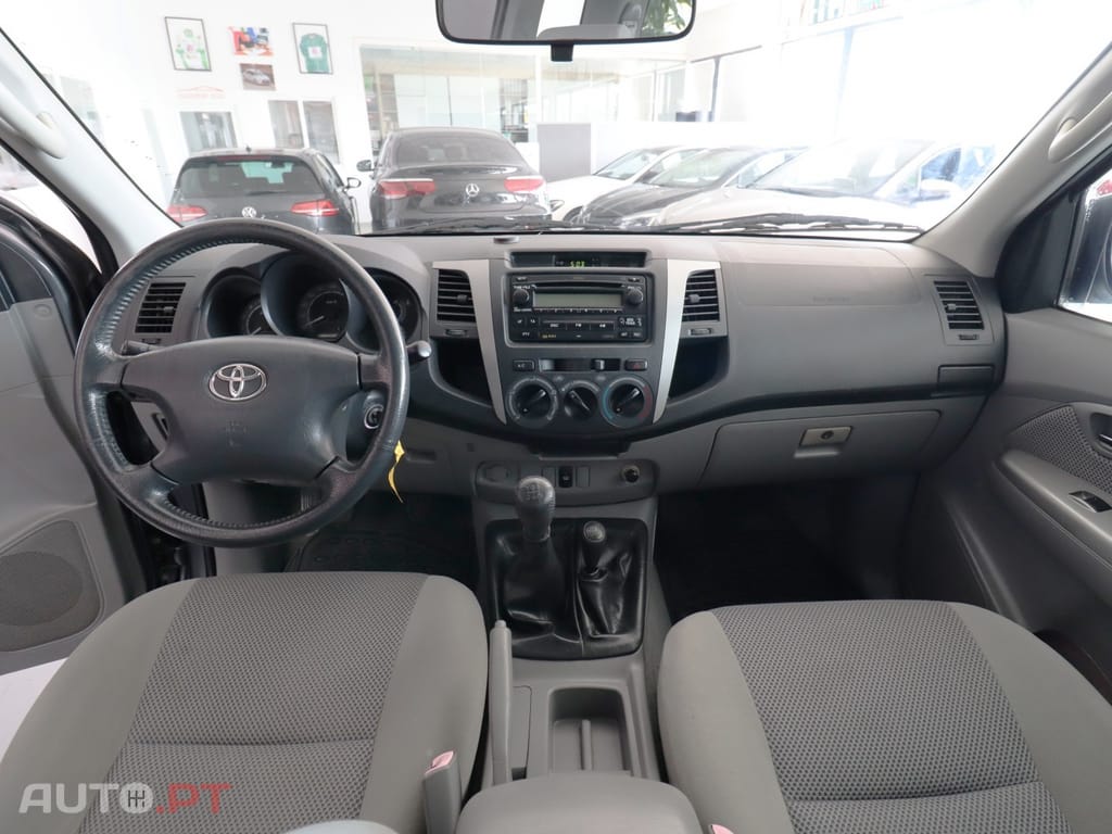 Toyota Hilux 2.5 D-4D 4WD CE AC