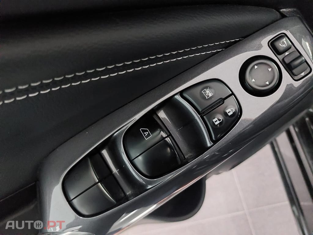 Nissan Juke 1.0 DIG-T N-Connecta DCT