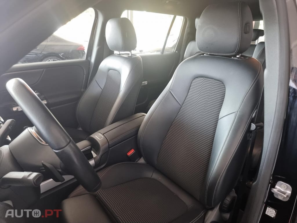 Mercedes-Benz EQB 250 Progressive — fotografia 15