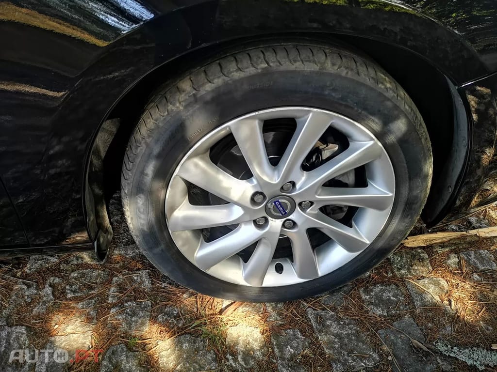 Volvo V60 2.0 D4 Momentum Eco Geartronic