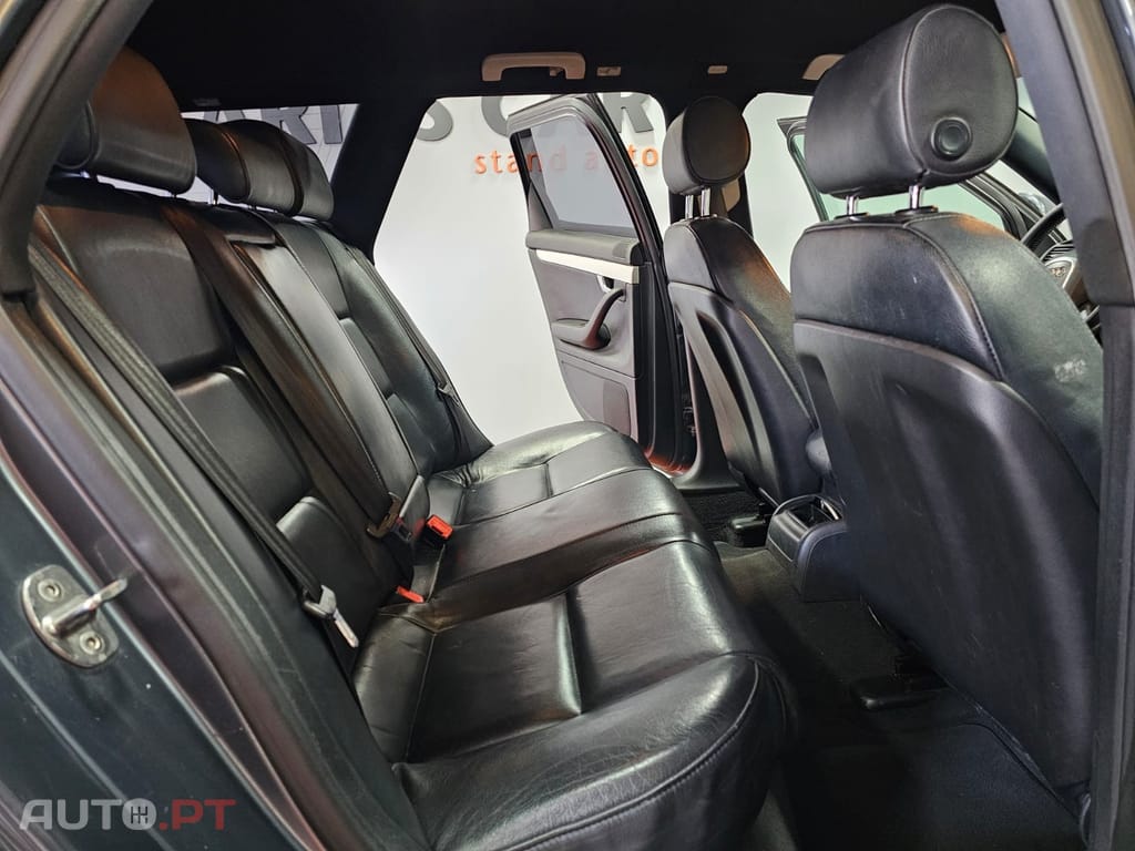 Audi A4 Avant 2.0 TDi S-line