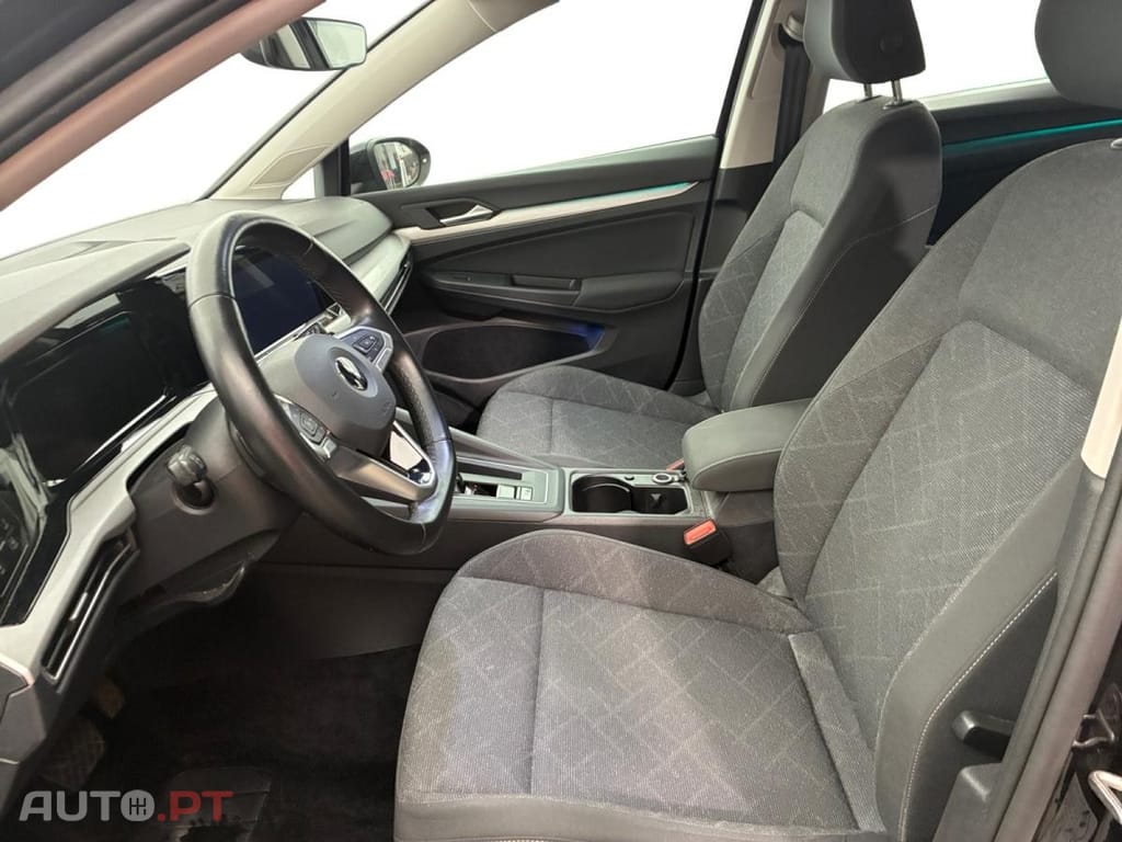 Volkswagen Golf 2.0 TDi SCR Life Business 1st DSG7