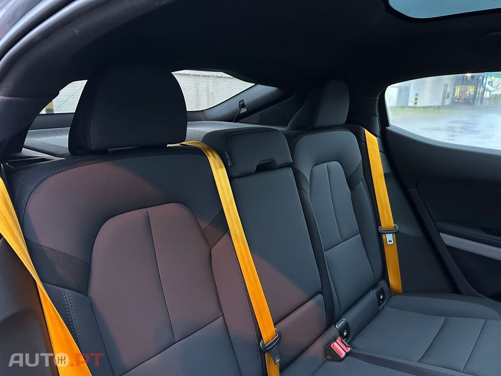 Polestar 2 Long Range 82 kWh AWD Performance Plus