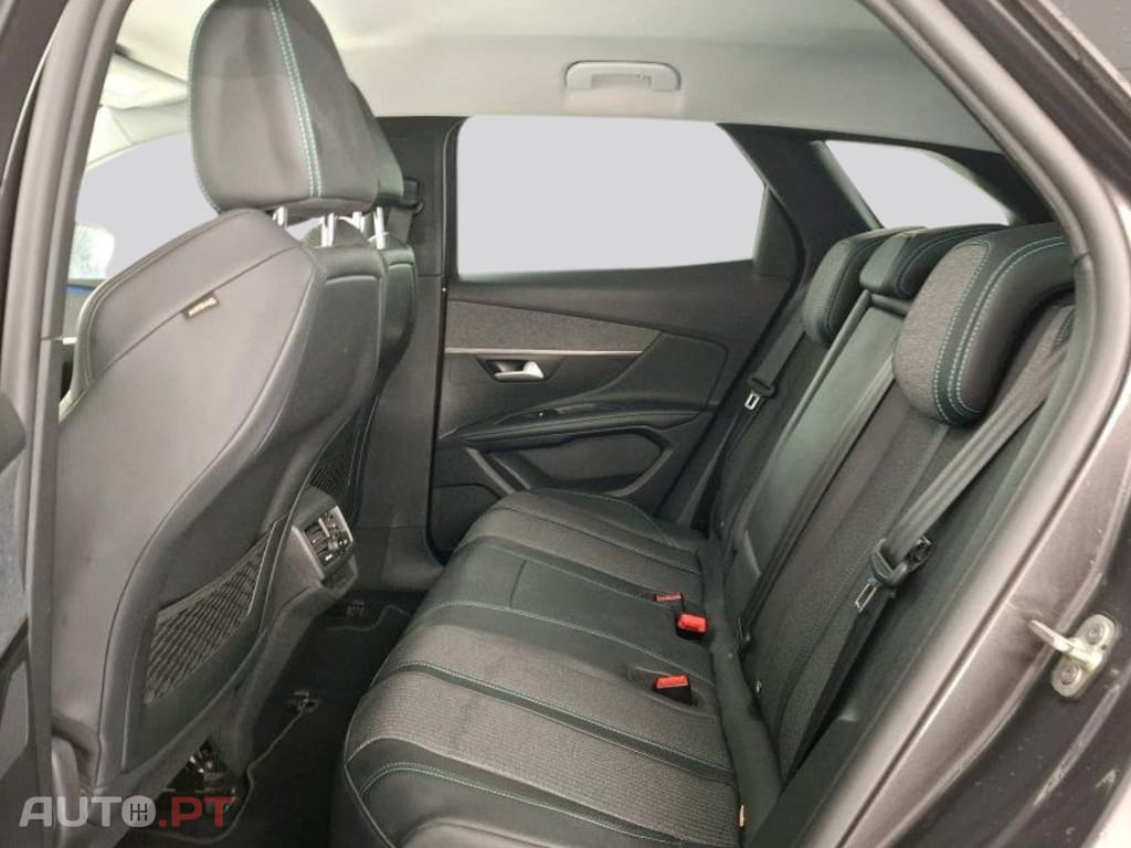 Peugeot 3008 Hybrid Plug in 225cv  Allure