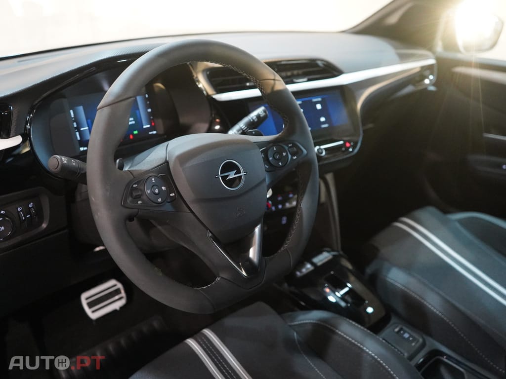 Opel Corsa 1.2 T Hybrid GS eDCT