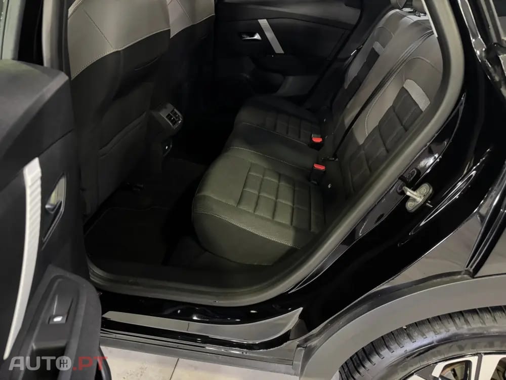 Citroen C4 X 1.2 Hybrid Plus e-DSC6