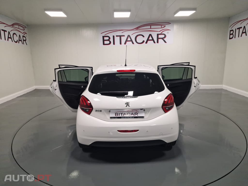 Peugeot 208 1.6 BlueHDi Style