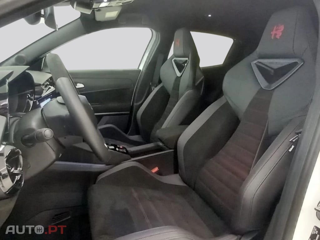 Alfa Romeo Junior 50 kWh Veloce I.V.A DEDUTIVEL 