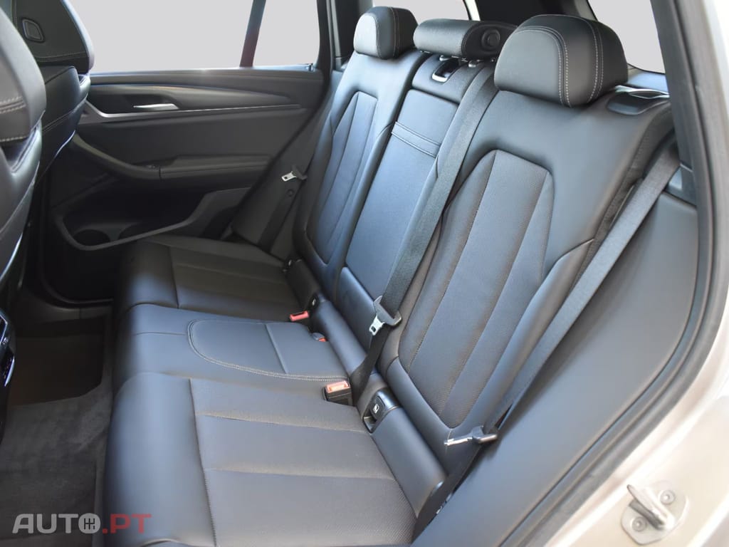 BMW iX3 I.V.A DEDUTIVEL Inspiring 
