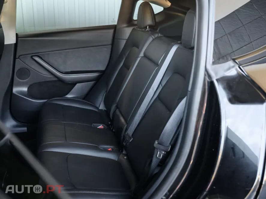 Tesla Model Y Long Range Dual Motor AWD