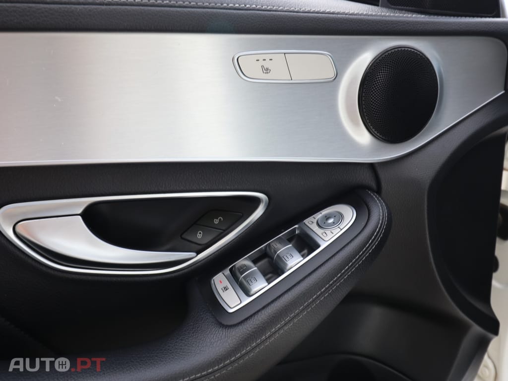Mercedes-Benz C 220 AMG LINE