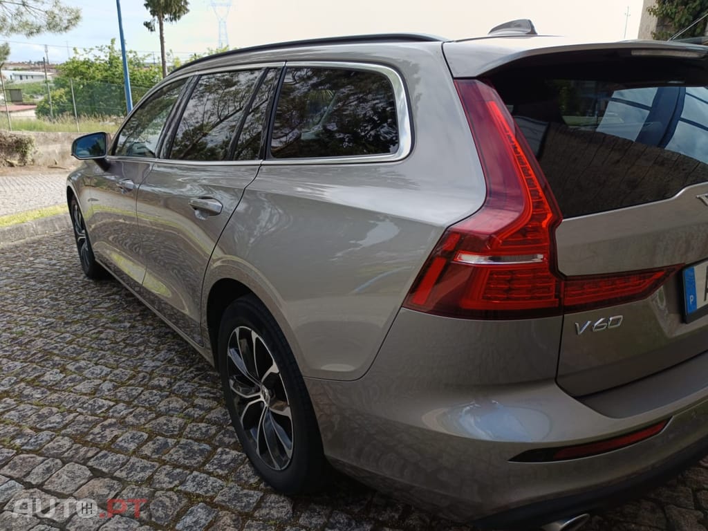 Volvo V60 2.0 B4 Momentum Plus Geartronic