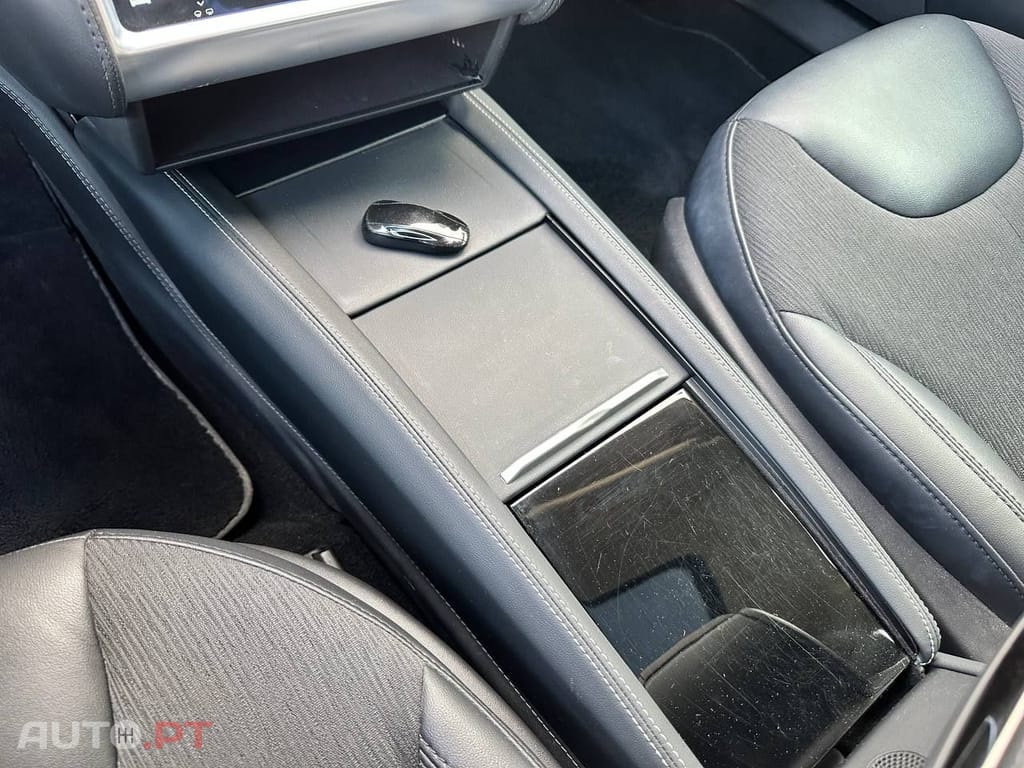 Tesla Model S 85