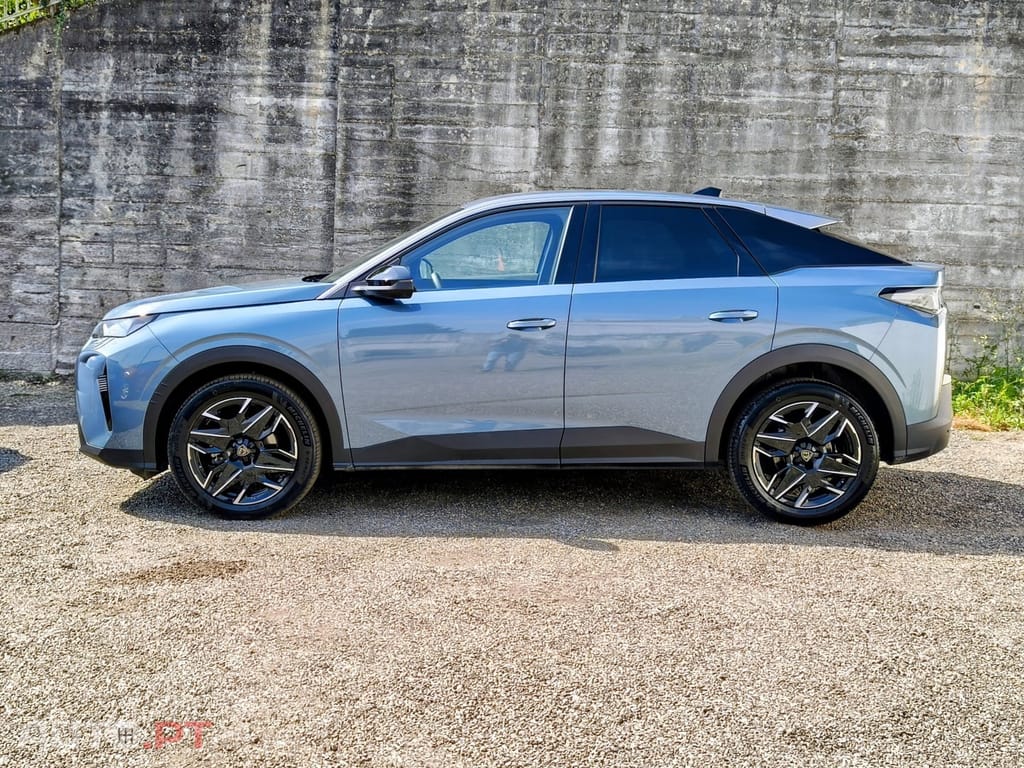 Peugeot 3008 1.2 Hybrid Allure e-DCS6