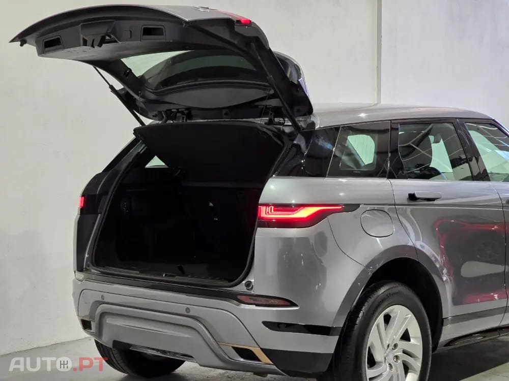 Land Rover Evoque P300e R-Dynamic