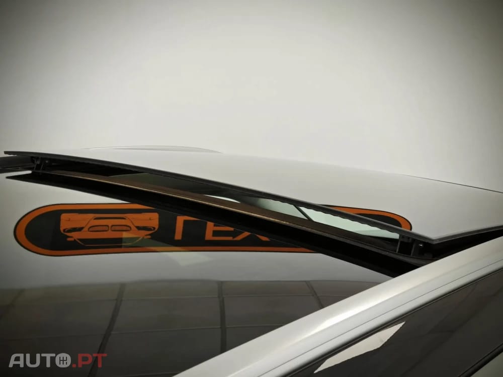 Mercedes-Benz E 220 Exclusive — fotografia 36