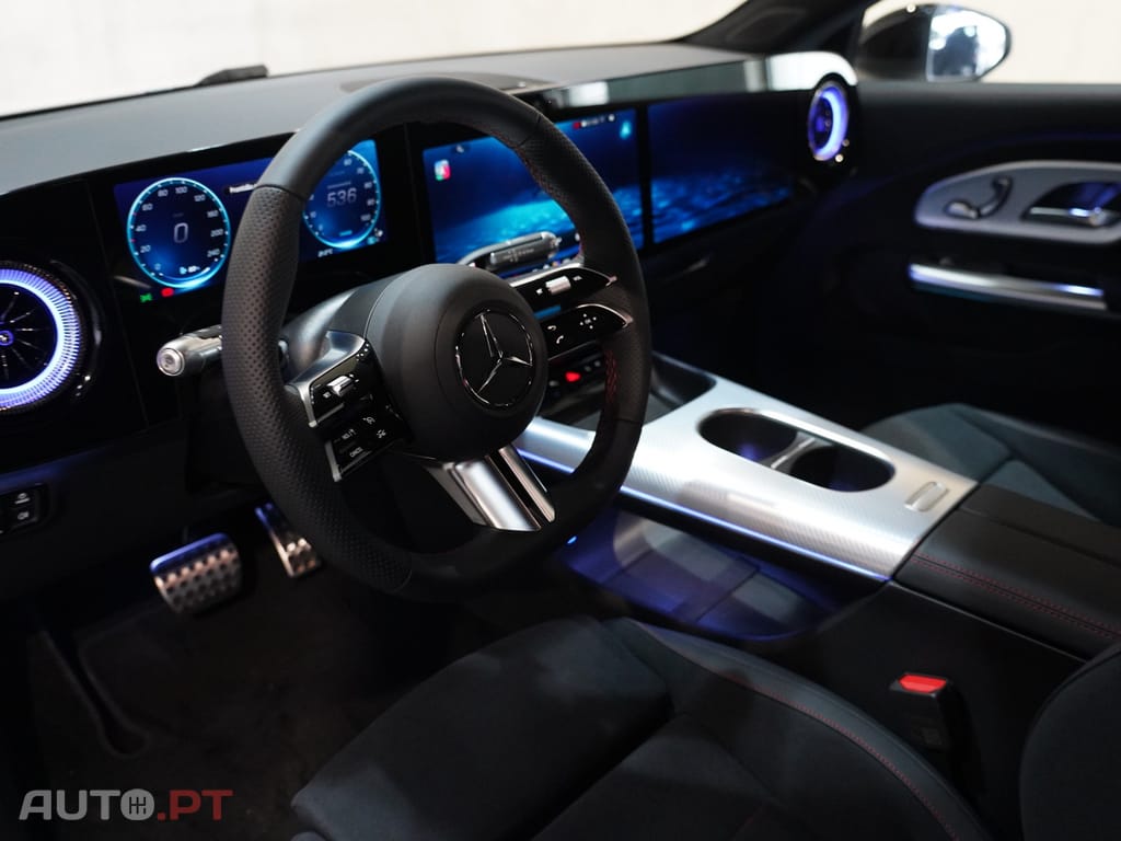 Mercedes-Benz CLA 250 com tecnologia EQ