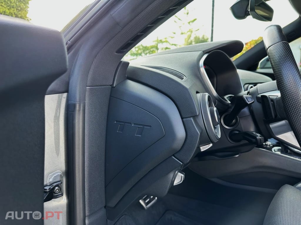 Audi TT 2.0 TFSI S-line S tronic
