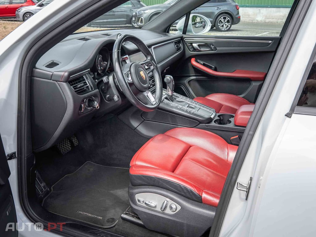 Porsche Macan PDK