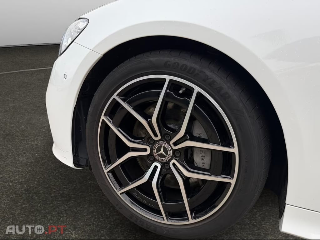 Mercedes-Benz E 220 d AMG