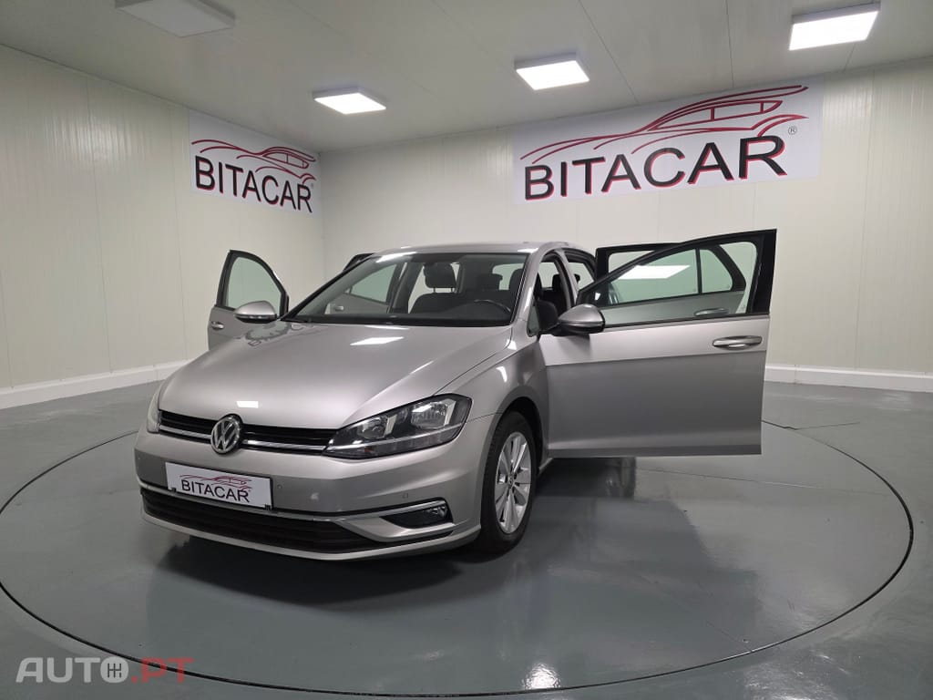 Volkswagen Golf 1.6 TDI Confortline