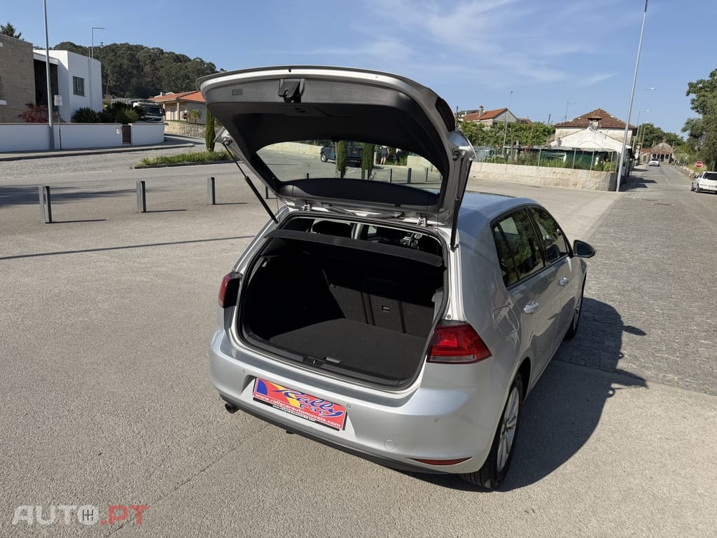 Volkswagen Golf 1.6 TDi Confortline DSG