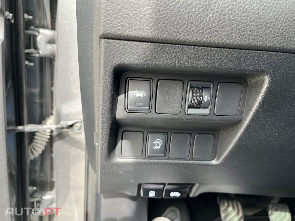 Nissan Qashqai Connecta JLL 18