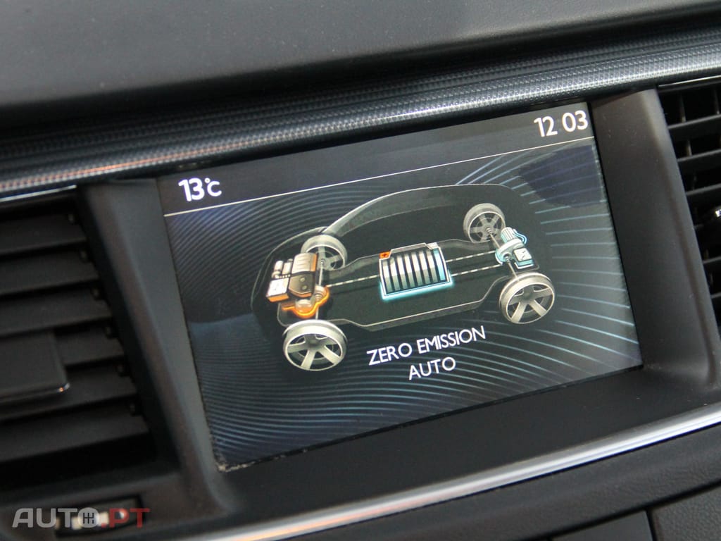 Peugeot 508 2.0 HDi Hybrid4 2-Tronic