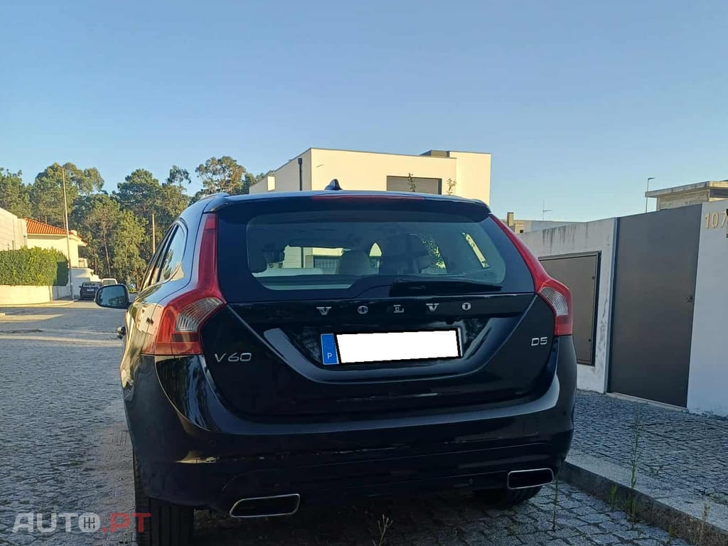 Volvo V60 2.0 D5 225cv Summum Geartronic 8vel