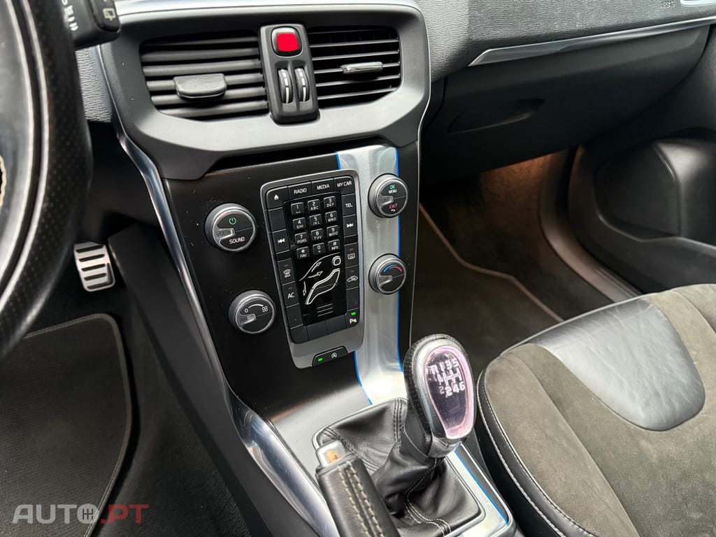 Volvo V40 1.6 D2 R-Design