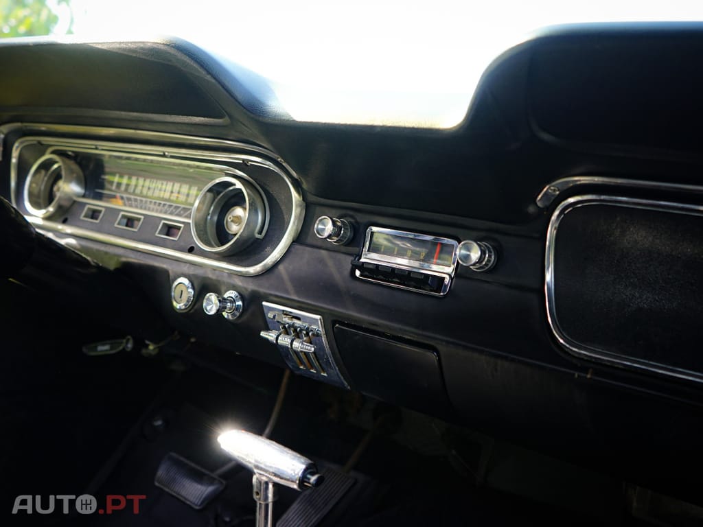 Ford Mustang 289 V8