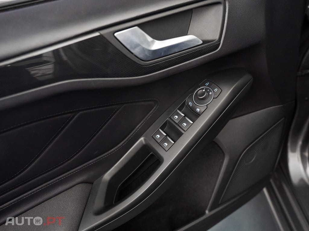 Ford Focus SW 1.0 EcoBoost MHEV ST-Line