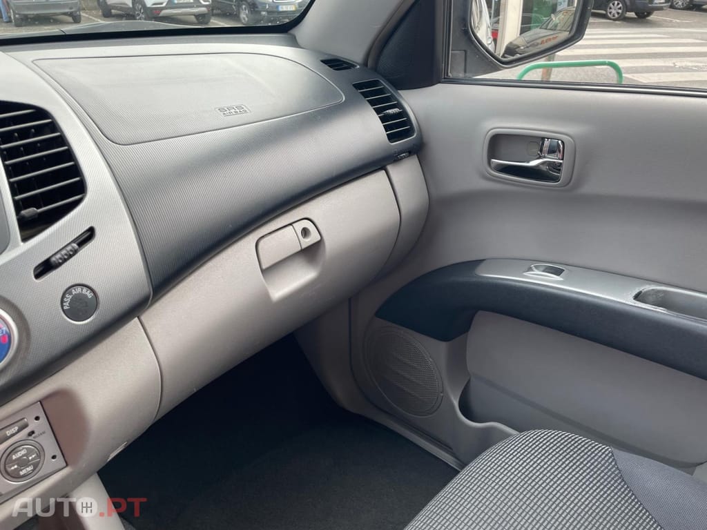 Mitsubishi L200 2.5 DI-D CD Invite+ AC/ABS 4WD