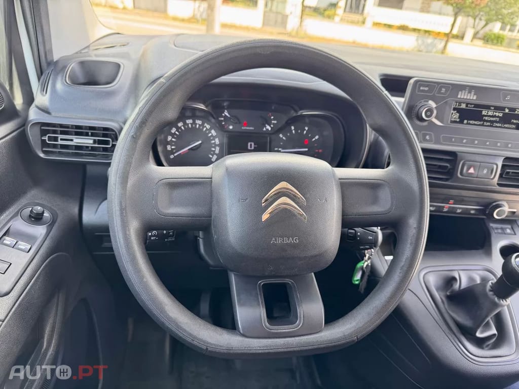 Citroen Berlingo 1.5 HDi FIBRADA - 3 Lugares