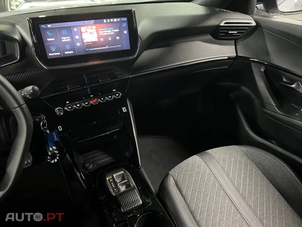 Peugeot 2008 1.2 PureTech Allure Pack EAT8
