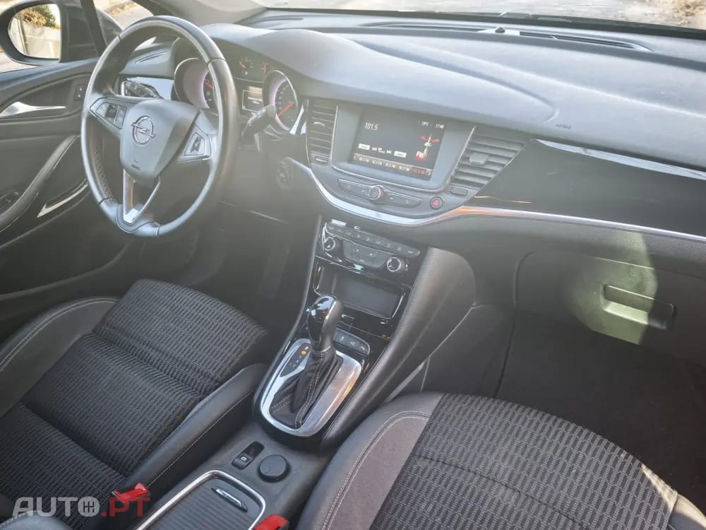 Opel Astra Sports Tourer 1.5 D S&S Auto Business Elegance