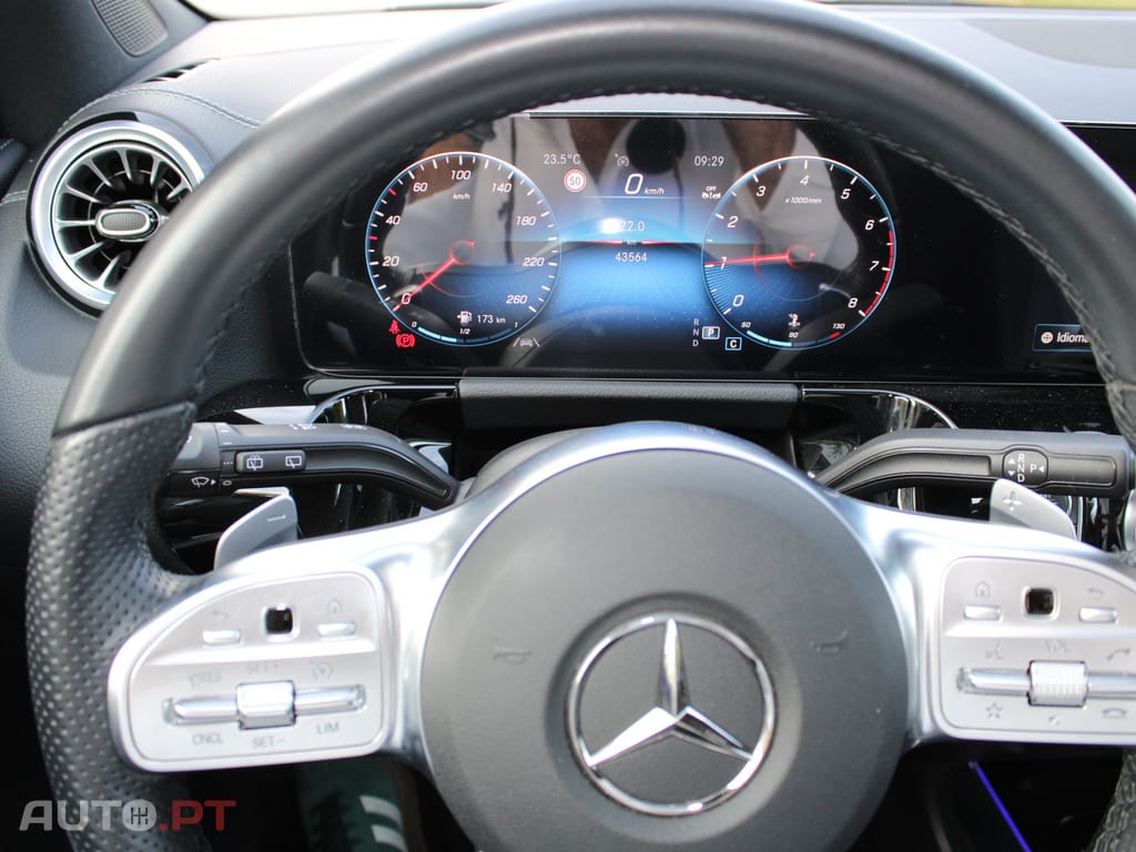 Mercedes-Benz GLA 200 AMG Line