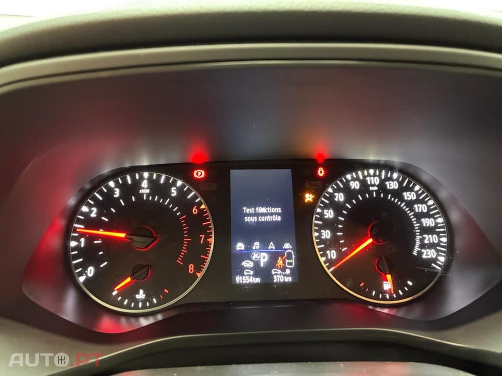 Renault Arkana 1.3 Hybrid Evolution EDC