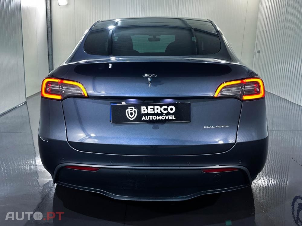 Tesla Model Y Long Range Dual Motor AWD