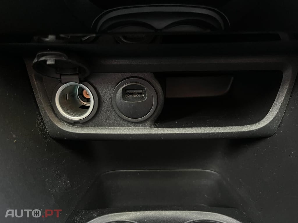 Peugeot 2008  1.2 PureTech Allure CROSSWAY