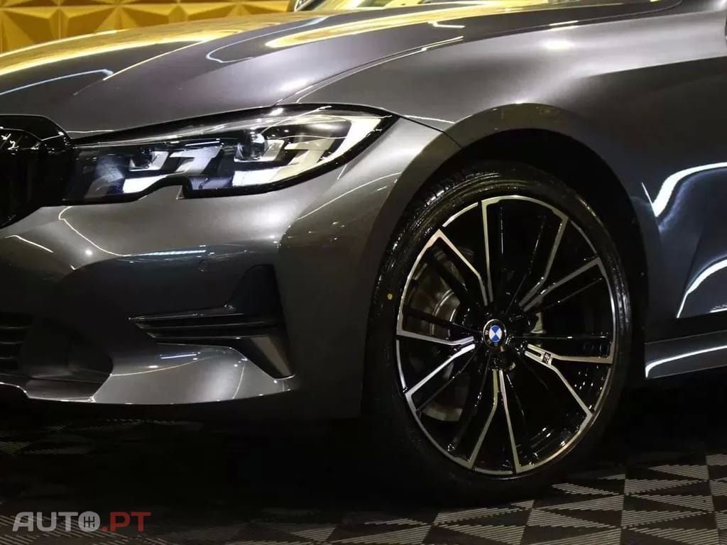 BMW 318 d Line Luxury Auto