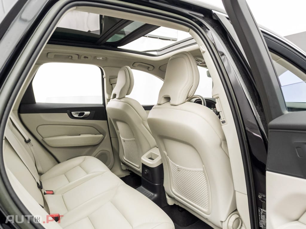 Volvo XC60 2.0 T6 PHEV Core AWD