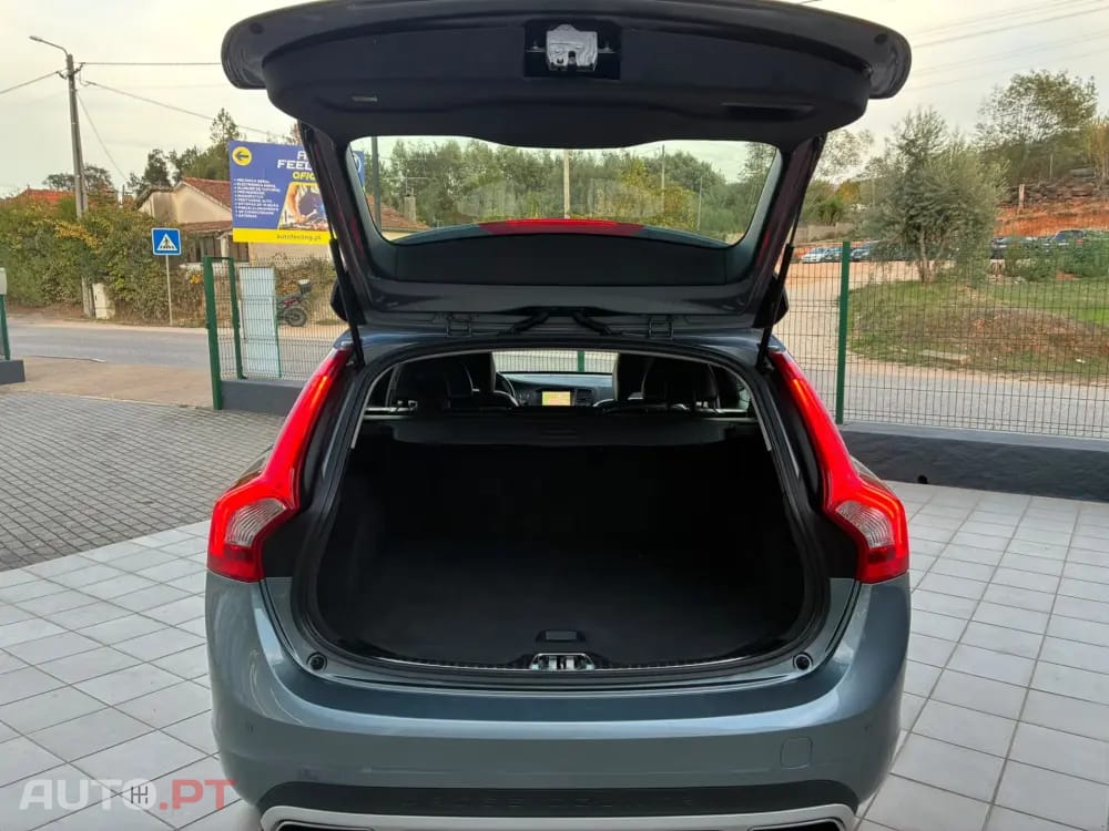Volvo V60 Cross Country 2.0 D3 Summum Geartronic