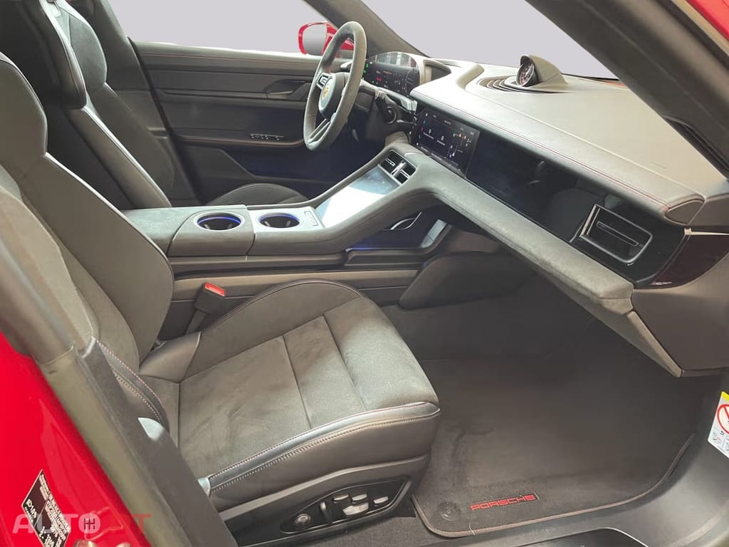 Porsche Taycan GTS I.V.A DEDUTIVEL