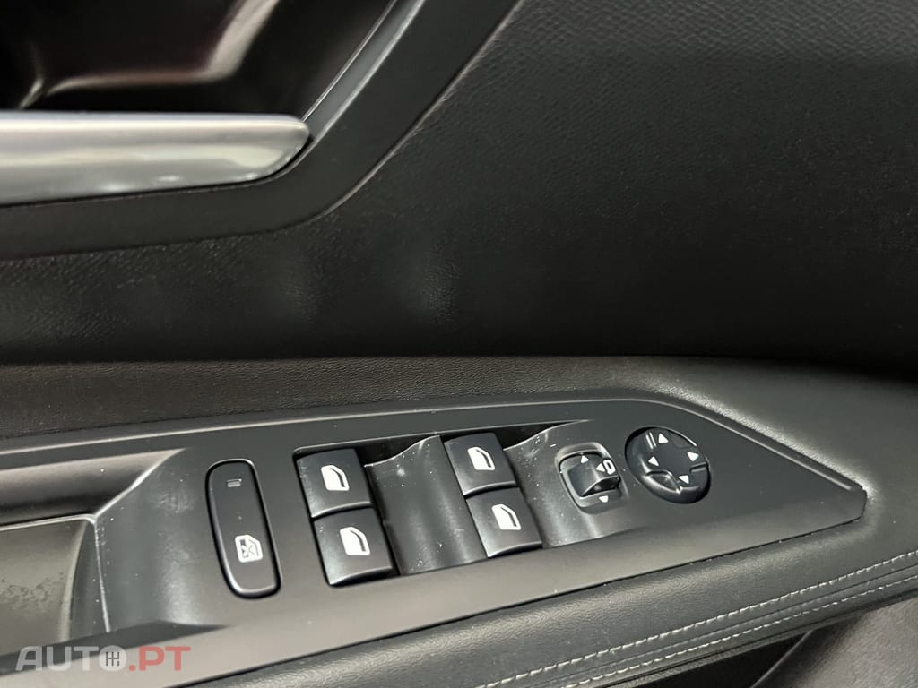 Peugeot 3008 1.2 PureTech Active Pack