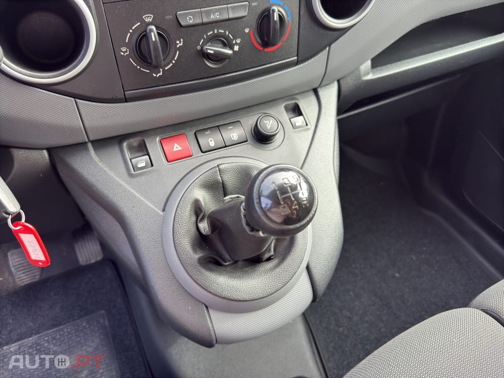 Peugeot Partner Outro